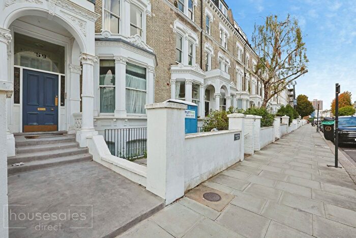 2 Bedroom Flat For Sale In Sinclair Road, London, W14