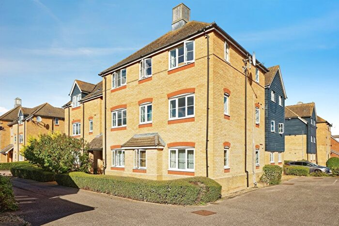 2 Bedroom Flat For Sale In Blackthorn Road, Hersden, Canterbury, CT3