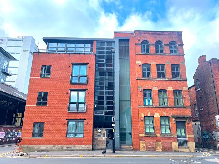 2 Bedroom Flat To Rent In Newton Street, M1