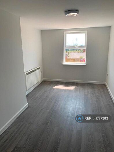 1 Bedroom Flat To Rent In High Street Bluetown Sheerness, Sheerness, ME12
