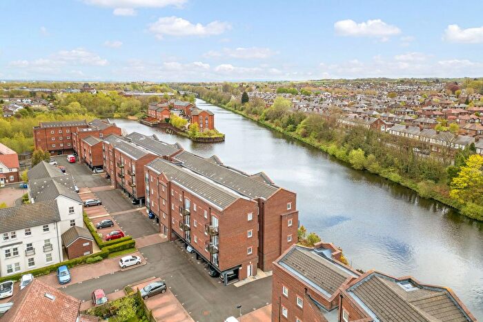 2 Bedroom Flat For Sale In Emperor Court, Warrington, WA4