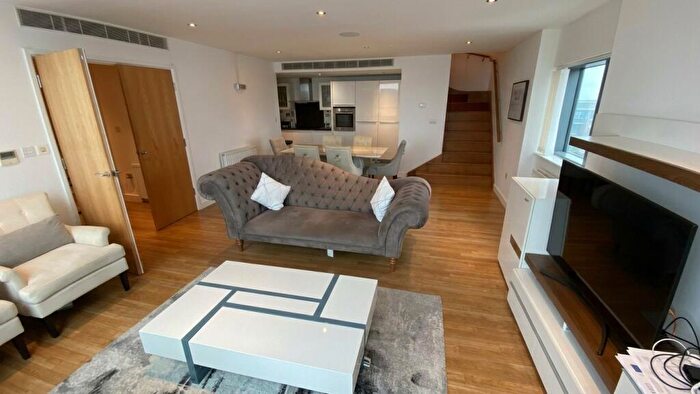 2 Bedroom Penthouse To Rent In Proton Tower, Blackwall Way, Tower Hamlets, London, E14