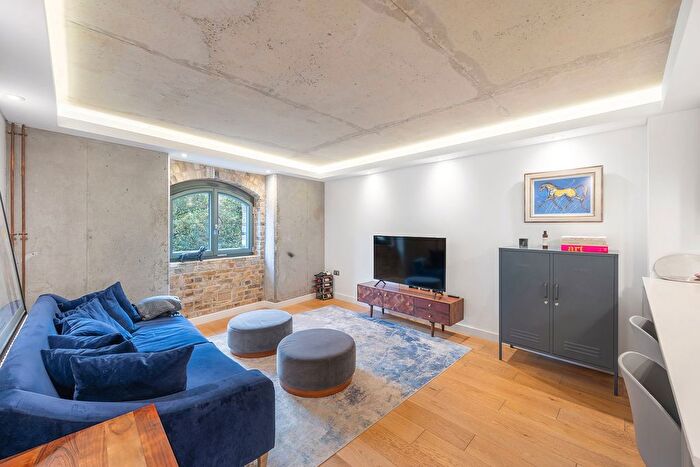 1 Bedroom Flat For Sale In Reardon Path, Wapping, E1W