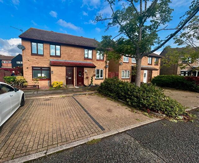 1 Bedroom Maisonette To Rent In Sarre Avenue Hornchurch Essex, RM12