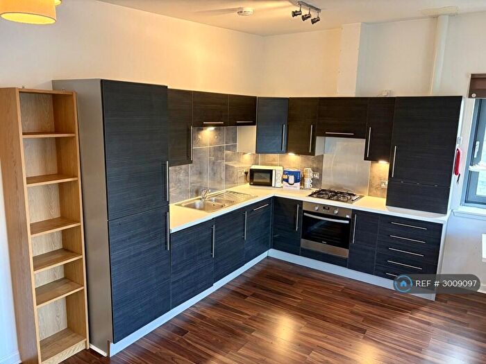 3 Bedroom Penthouse To Rent In Handyside Place, Edinburgh, EH11