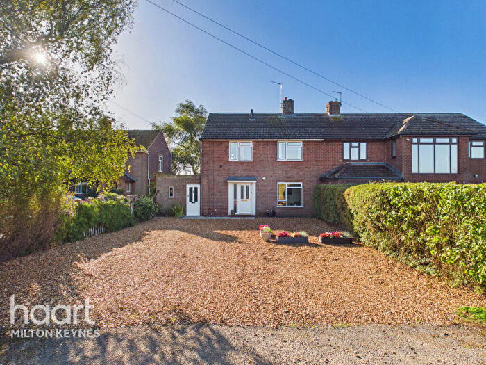 3 Bedroom Semi-Detached House For Sale In Thornton Road, Milton Keynes, MK17