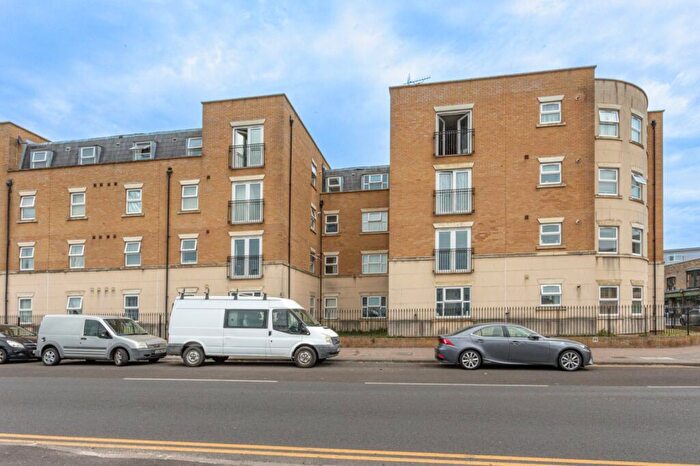 2 Bedroom Flat To Rent In Zion Place, Margate, Kent, CT9