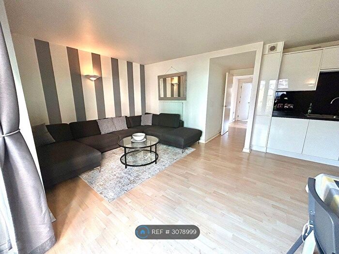 2 Bedroom Flat To Rent In Deals Gateway, London, SE13