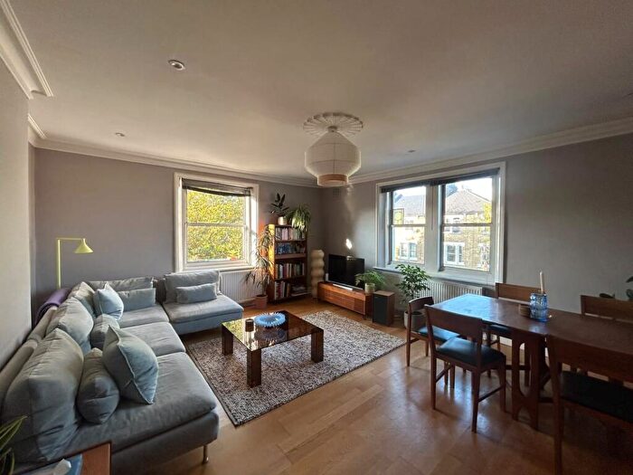 2 Bedroom Flat To Rent In Tressillian Road, Lewisham, SE4