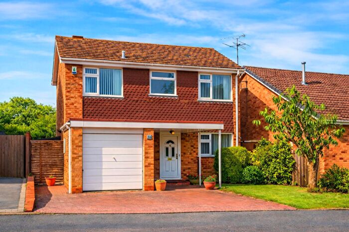 4 Bedroom Detached House For Sale In Tidmarsh Road, Leek Wootton, CV35