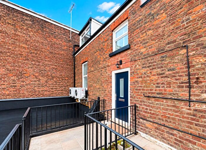 Studio To Rent In West Derby Road, Liverpool, L13