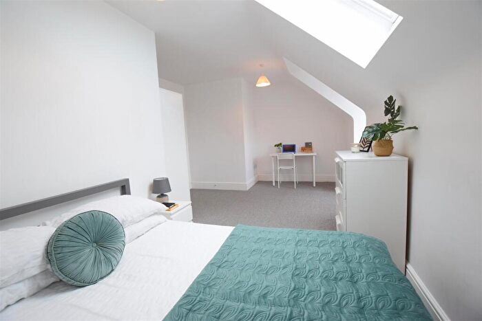 2 Bedroom Semi-Detached House To Rent In / - Laughton Mews - Student House, LN2