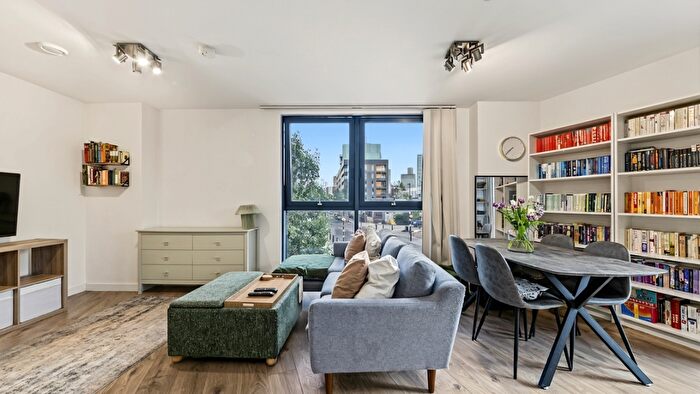 1 Bedroom Flat For Sale In London, London, E14
