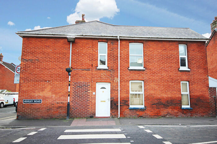 2 Bedroom End Of Terrace House To Rent In Ashley Road, SP2