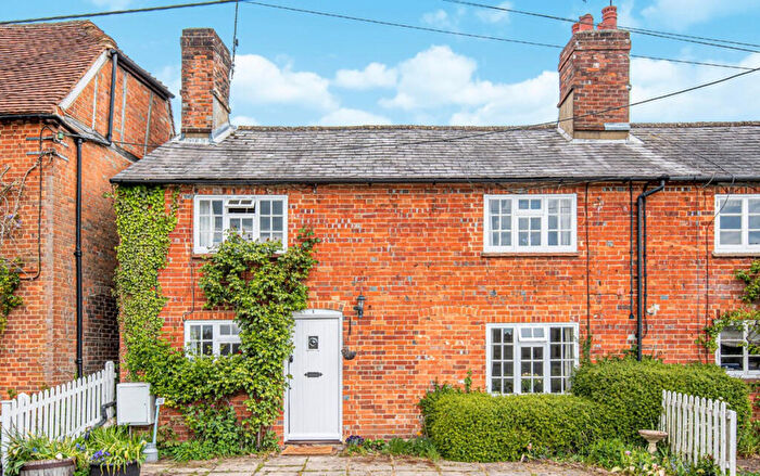 4 Bedroom Semi-Detached House For Sale In Vine Cottage, Greywell, RG29