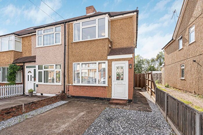 2 Bedroom End Of Terrace House For Sale In Warwick Avenue, Egham, Surrey, TW20