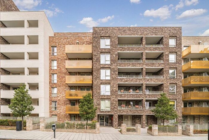 3 Bedroom Flat For Sale In Avenue Road, Acton, W3