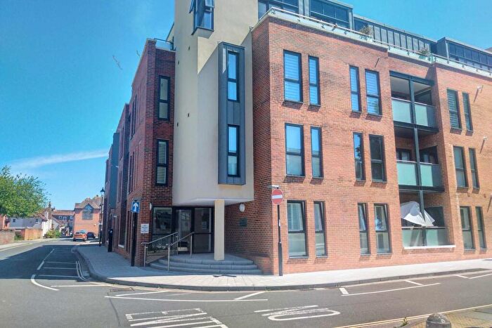 2 Bedroom Apartment To Rent In The Woolstaplers, Chichester, PO19