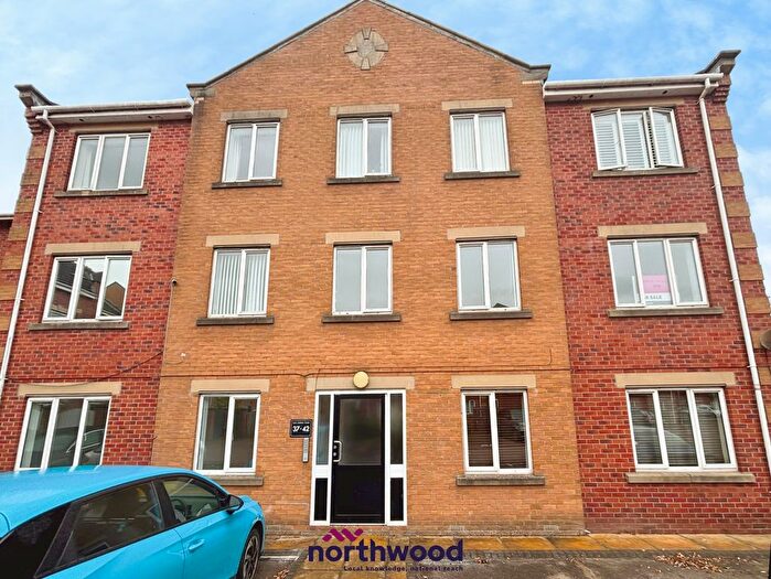 2 Bedroom Flat To Rent In Lock Keepers Court, Victoria Dock, Hull, HU9