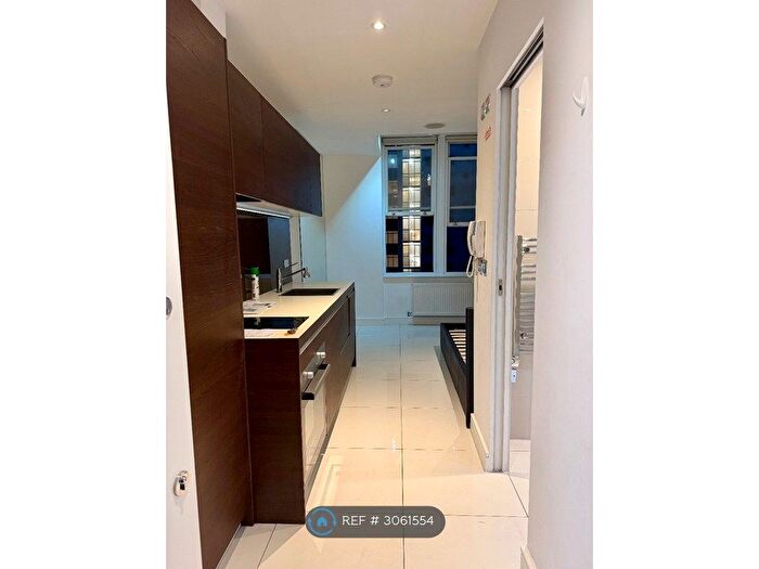 Studio To Rent In Albany House, London, WC1H
