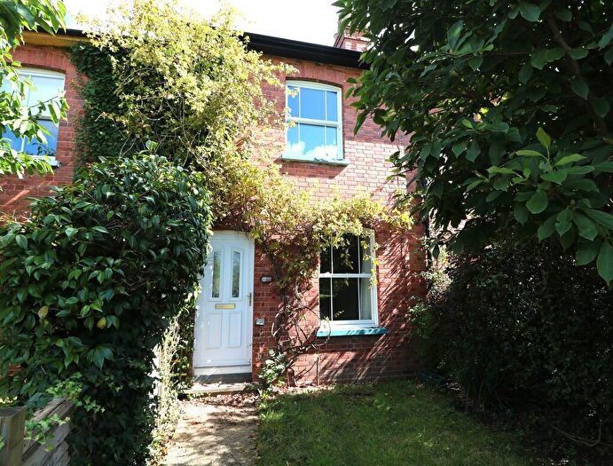3 Bedroom Terraced House To Rent In Willow Green, North Holmwood, RH5