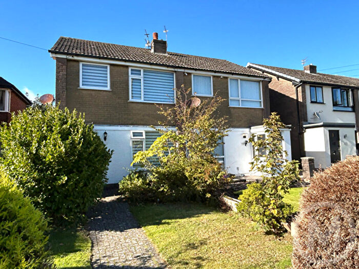 3 Bedroom Semi-Detached House For Sale In North Drive, Thornton-Cleveleys, FY5