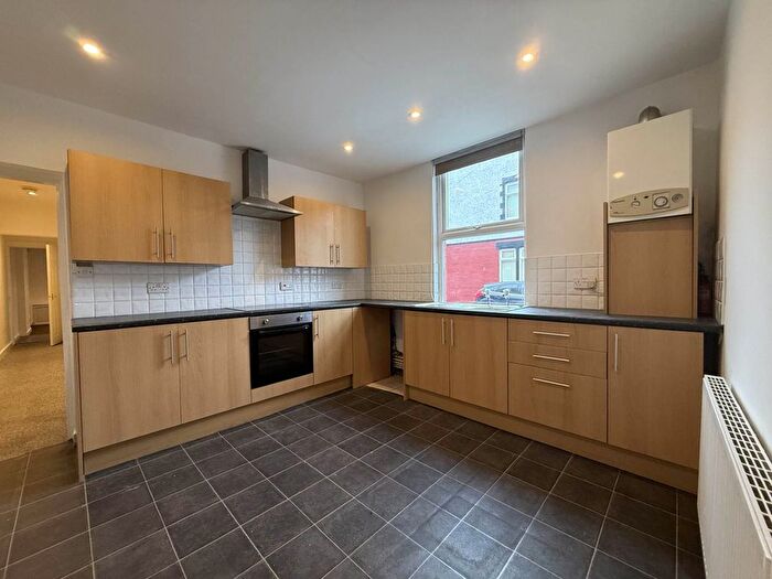 2 Bedroom Flat To Rent In Broad Green Road, Liverpool, L13