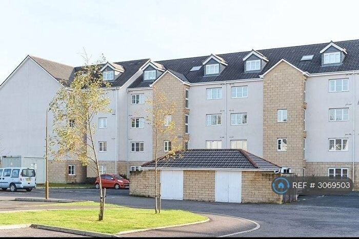 2 Bedroom Flat To Rent In Queens Crescent, Livingston, EH54