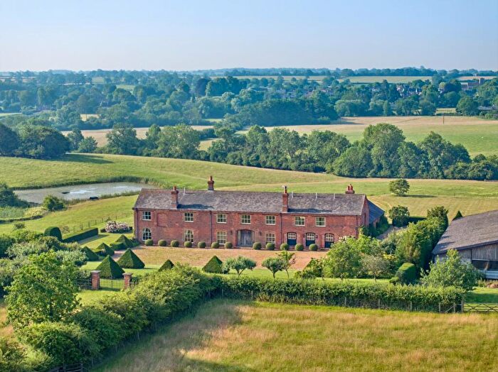 6 Bedroom Detached House For Sale In Sulgrave Farm, Banbury, Northamptonshire, OX17
