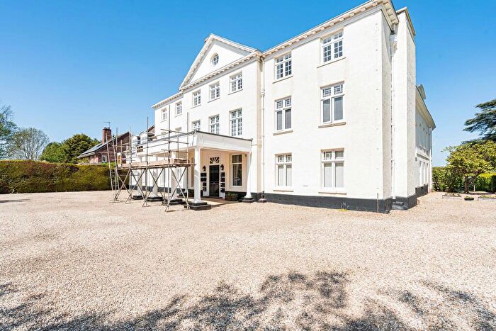 2 Bedroom Flat For Sale In Farringdon House, Farringdon, EX5