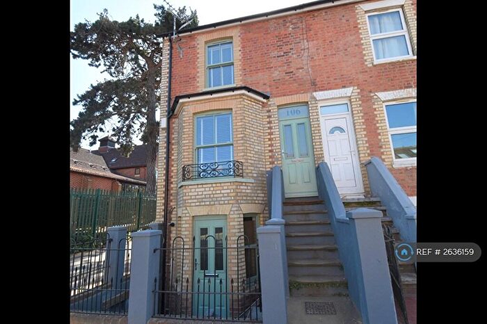 4 Bedroom End Of Terrace House To Rent In Donnington Gardens, Reading, RG1