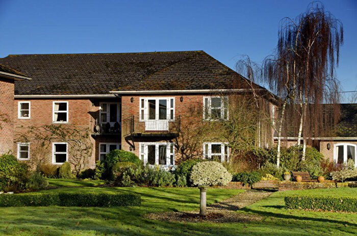 3 Bedroom Retirement Property For Sale In Hays Park, Sedgehill, SP7