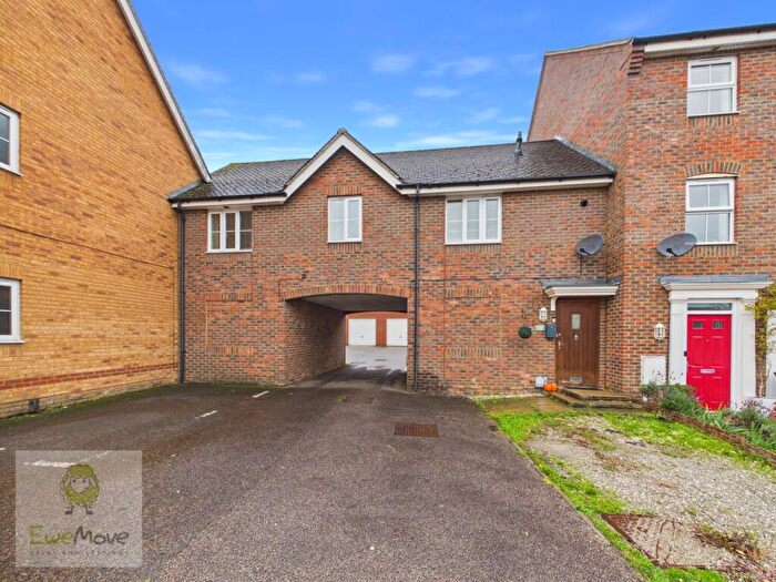 2 Bedroom Coach House For Sale In Toad Hall Crescent, Chattenden, Rochester, ME3
