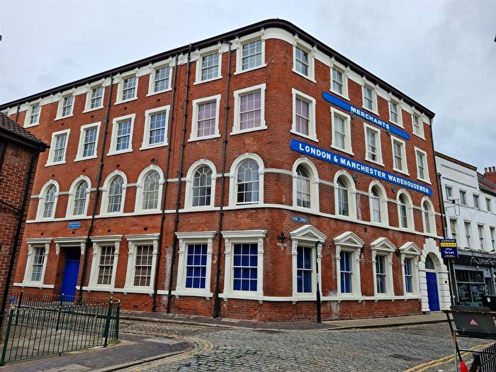 2 Bedroom Flat To Rent In Merchants Warehouse, HU1