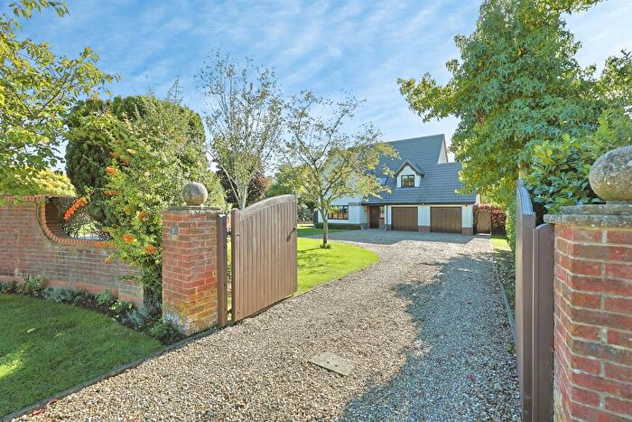 4 Bedroom Detached House For Sale In Bells Meadow, Necton, Swaffham, PE37