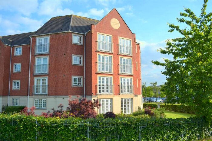 2 Bedroom Flat To Rent In Madison Avenue, Brierley Hill, DY5