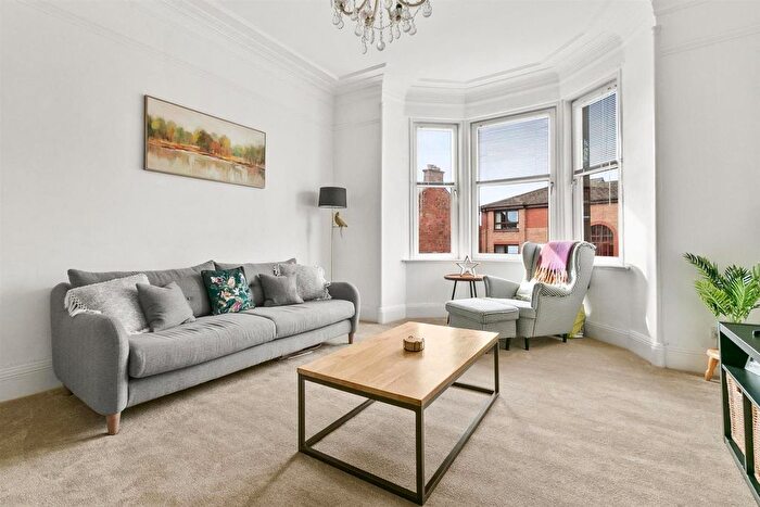 2 Bedroom Flat For Sale In Round Riding Road Dumbarton, G82