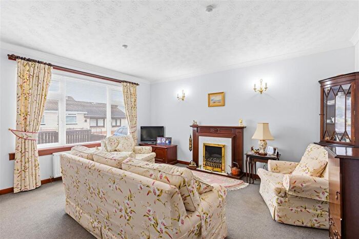 4 Bedroom Detached House For Sale In Braekirk Avenue, Kirknewton, EH27