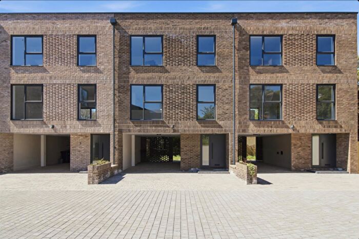 3 Bedroom Town House For Sale In Blatchington Road, Seaford, BN25