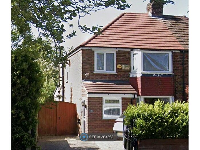 3 Bedroom Semi-Detached House To Rent In Woodhouse Lane East, Timperley, Altrincham, WA15