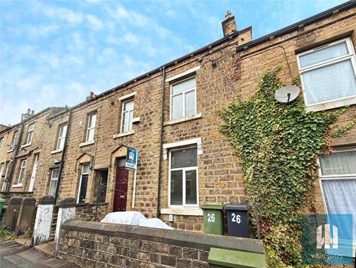 3 Bedroom Terraced House To Rent In Crosland Street, Crosland Moor, Huddersfield, HD4