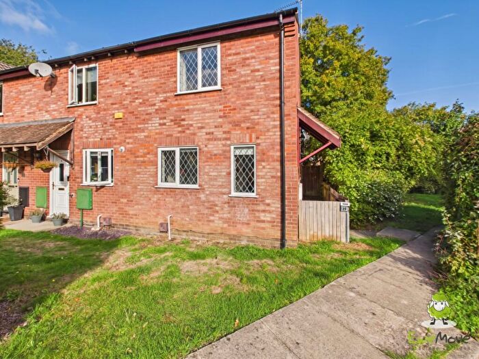 2 Bedroom End Of Terrace House For Sale In Blackberry Walk, Lychpit, Basingstoke, Hampshire, RG24