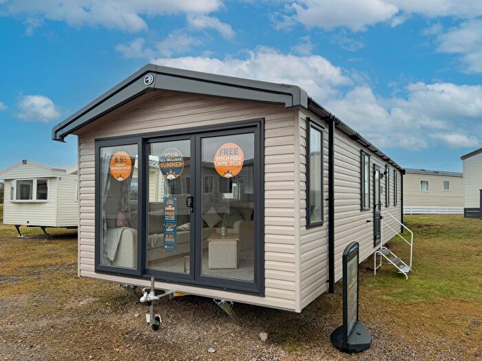 2 Bedroom Mobile/park Home For Sale In Seatown, Lossiemouth, IV31