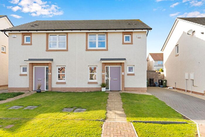 3 Bedroom Semi-Detached House For Sale In Helen Crummy Way, Newcraighall, EH21