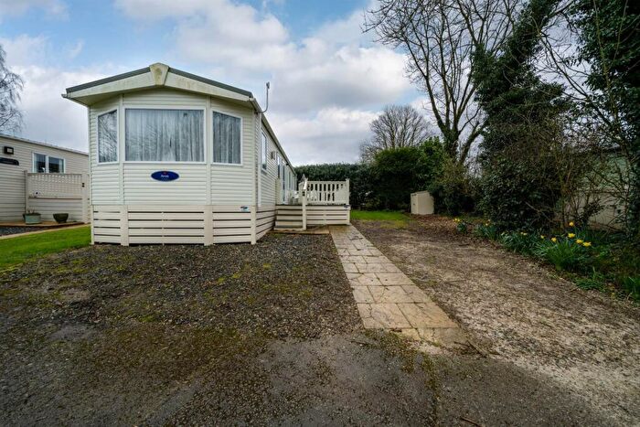 2 Bedroom Park Home For Sale In Ashbourne Heights Park, Highfields Farm, Ashbourne, DE6