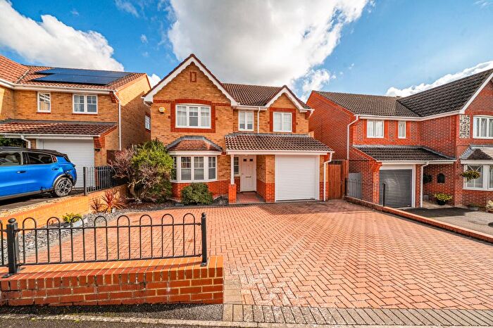 4 Bedroom Detached House For Sale In Foxglove Way, Thatcham, Berkshire, RG18