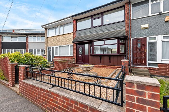3 Bedroom Terraced House For Sale In Syke Close, Tingley, Wakefield, WF3