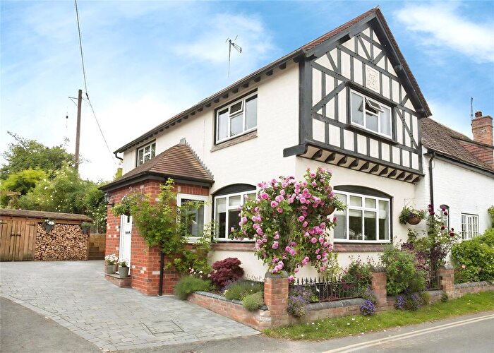 3 Bedroom Semi-Detached House For Sale In Twyning Green, Twyning, Tewkesbury, GL20