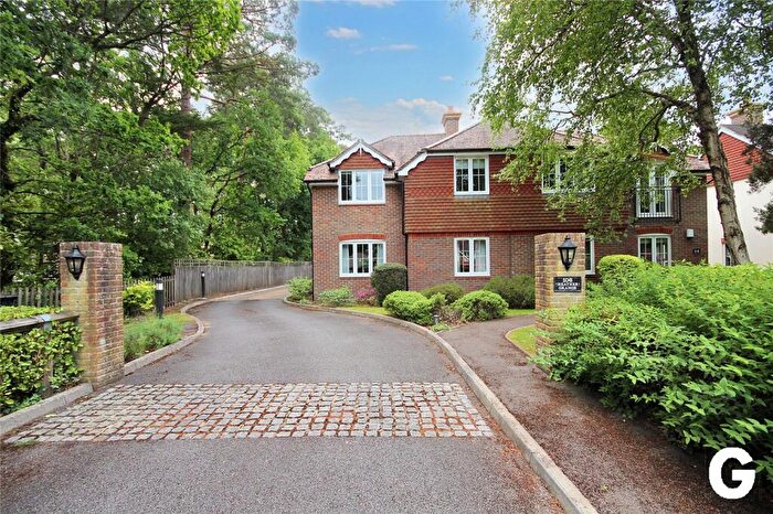 2 Bedroom Apartment For Sale In Lions Lane, Ashley Heath, Ringwood, Hampshire, BH24