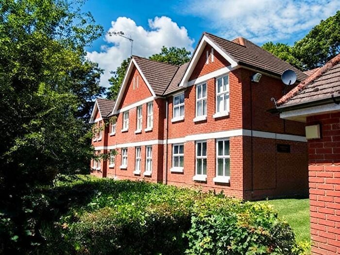 1 Bedroom Apartment To Rent In Edinburgh Court, Regents Park, Southampton, SO15